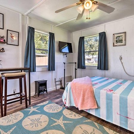 Flirty Flamingo Studio 1 Mi To Canyon Lake Exterior photo
