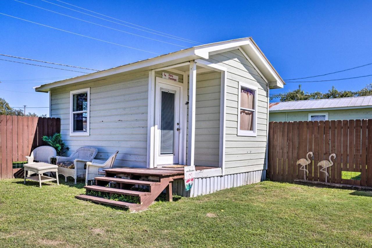 Flirty Flamingo Studio 1 Mi To Canyon Lake Exterior photo