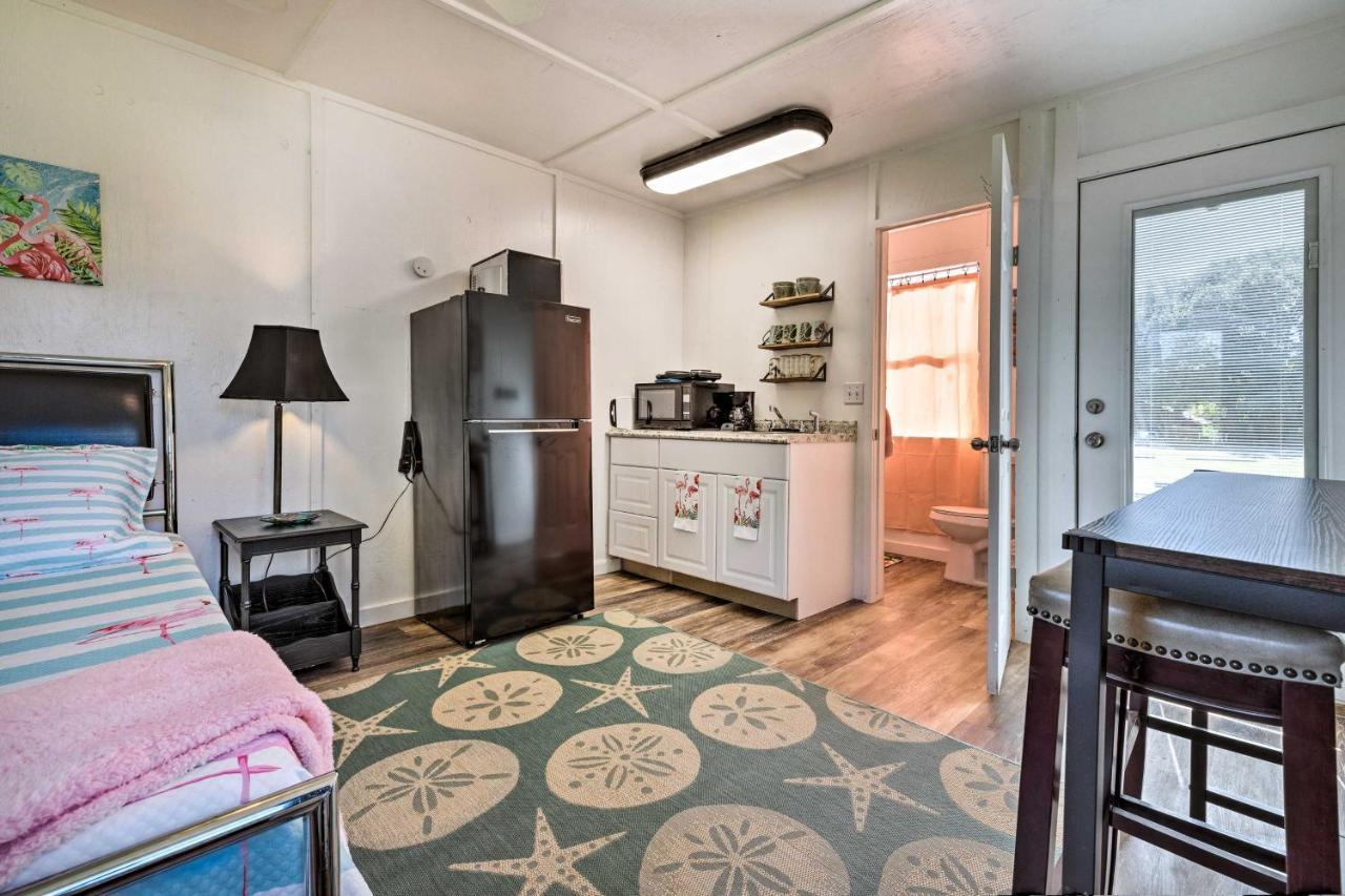 Flirty Flamingo Studio 1 Mi To Canyon Lake Exterior photo